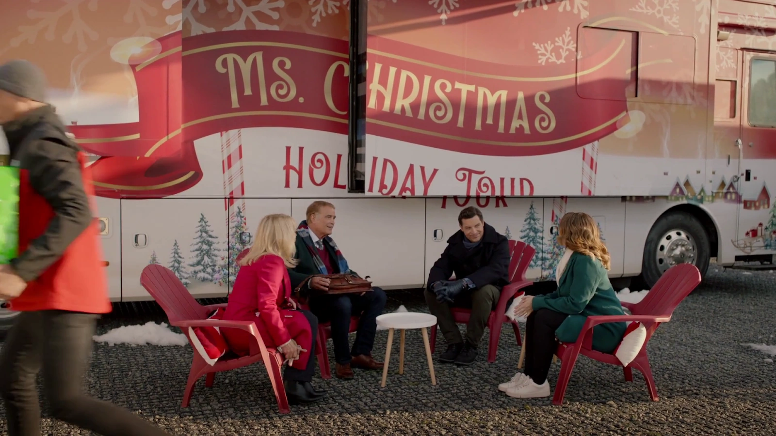 Ms. Christmas Comes to Town screenshot 1