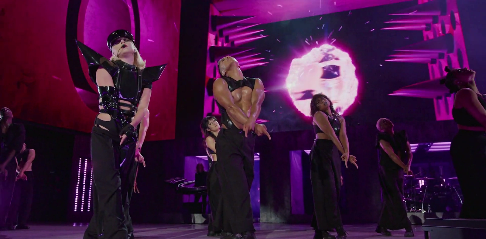 Gaga Chromatica Ball screenshot 1