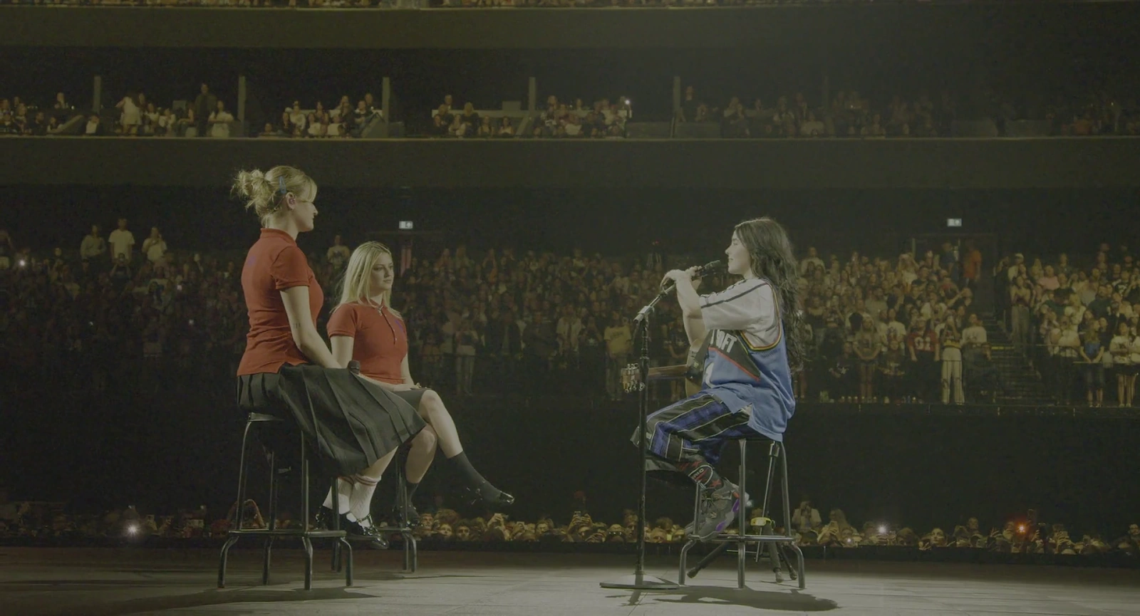 Billie Eilish - Hit Me Hard and Soft: The Tour (Live in 3D) screenshot 5
