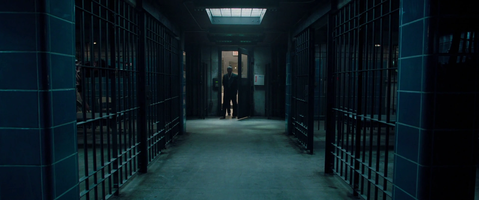 Copshop screenshot 1