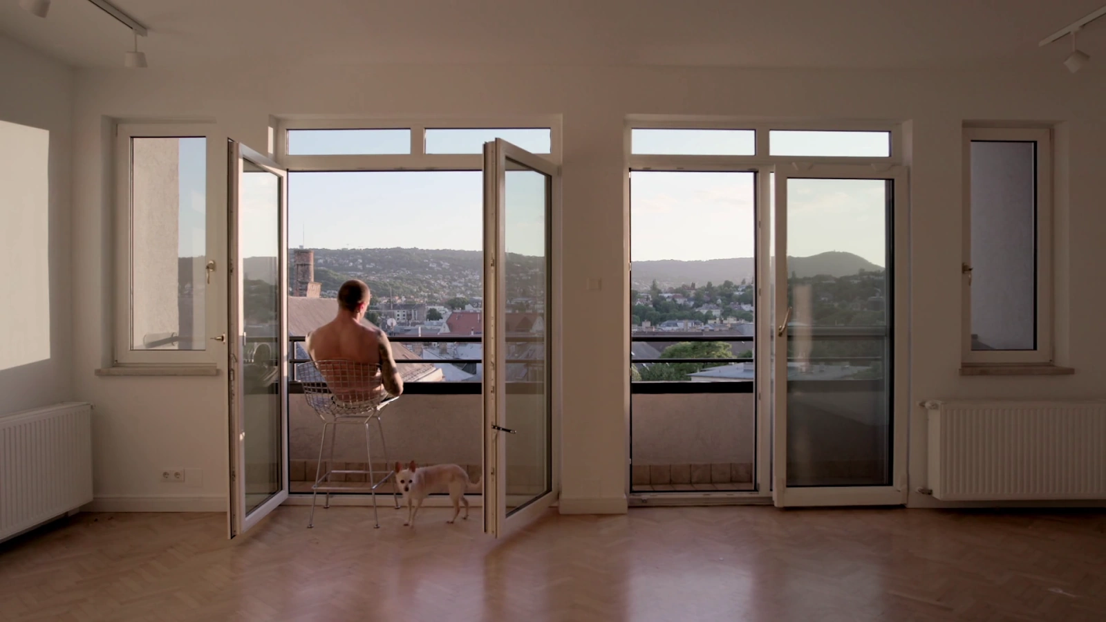 Emma and Eddie: A Working Couple screenshot 3