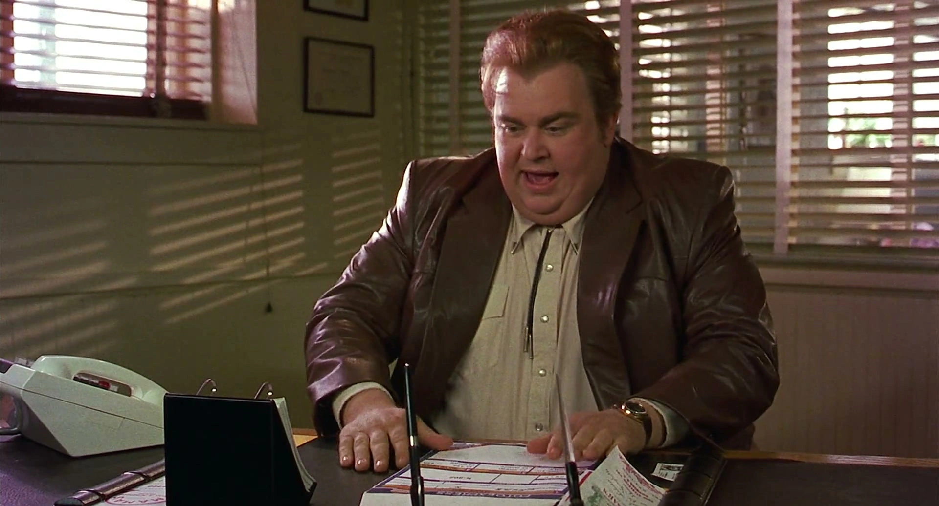 Who's Harry Crumb? screenshot 2