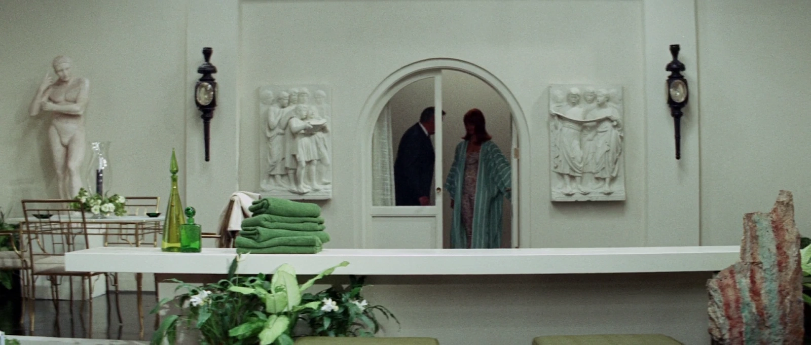 In Like Flint screenshot 4