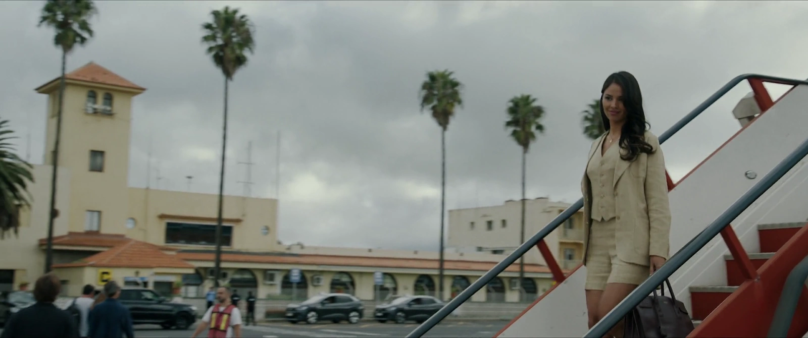 In the Grey screenshot 3