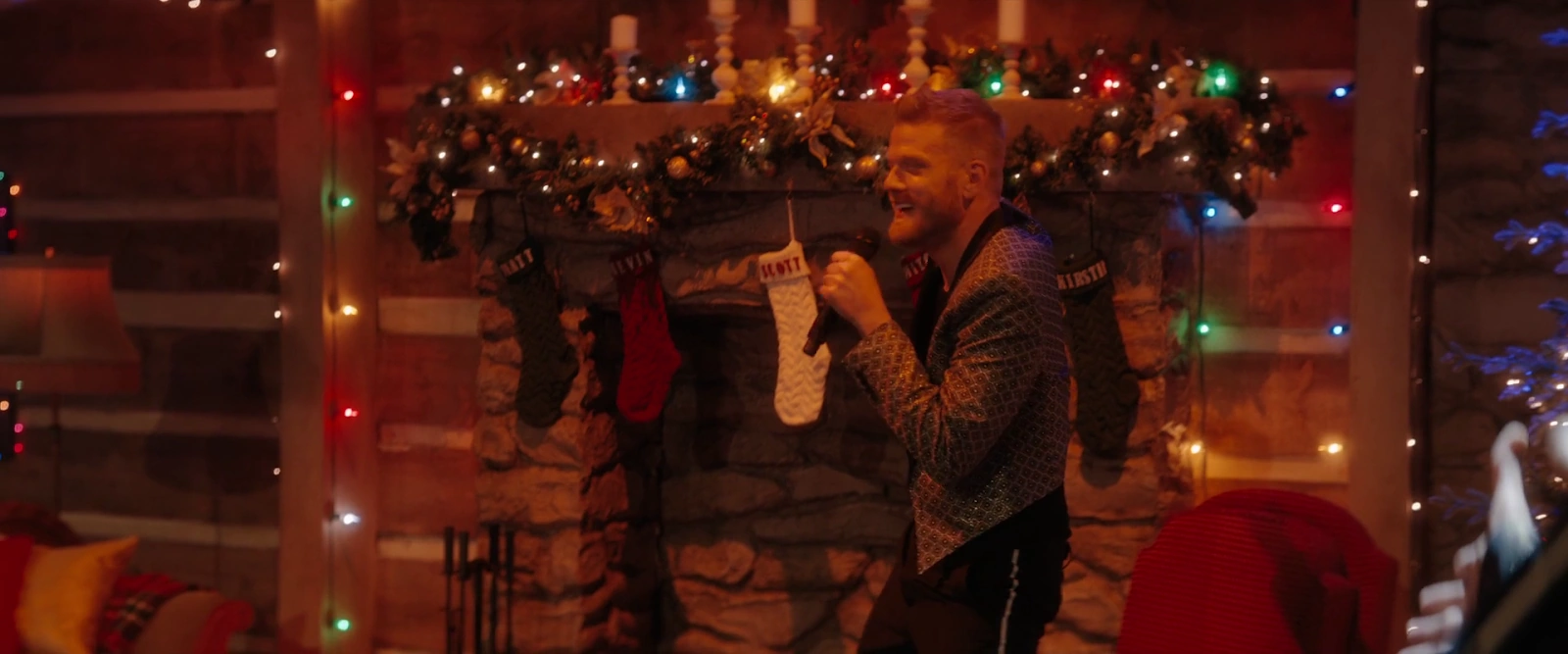 Meet Me Next Christmas screenshot 3