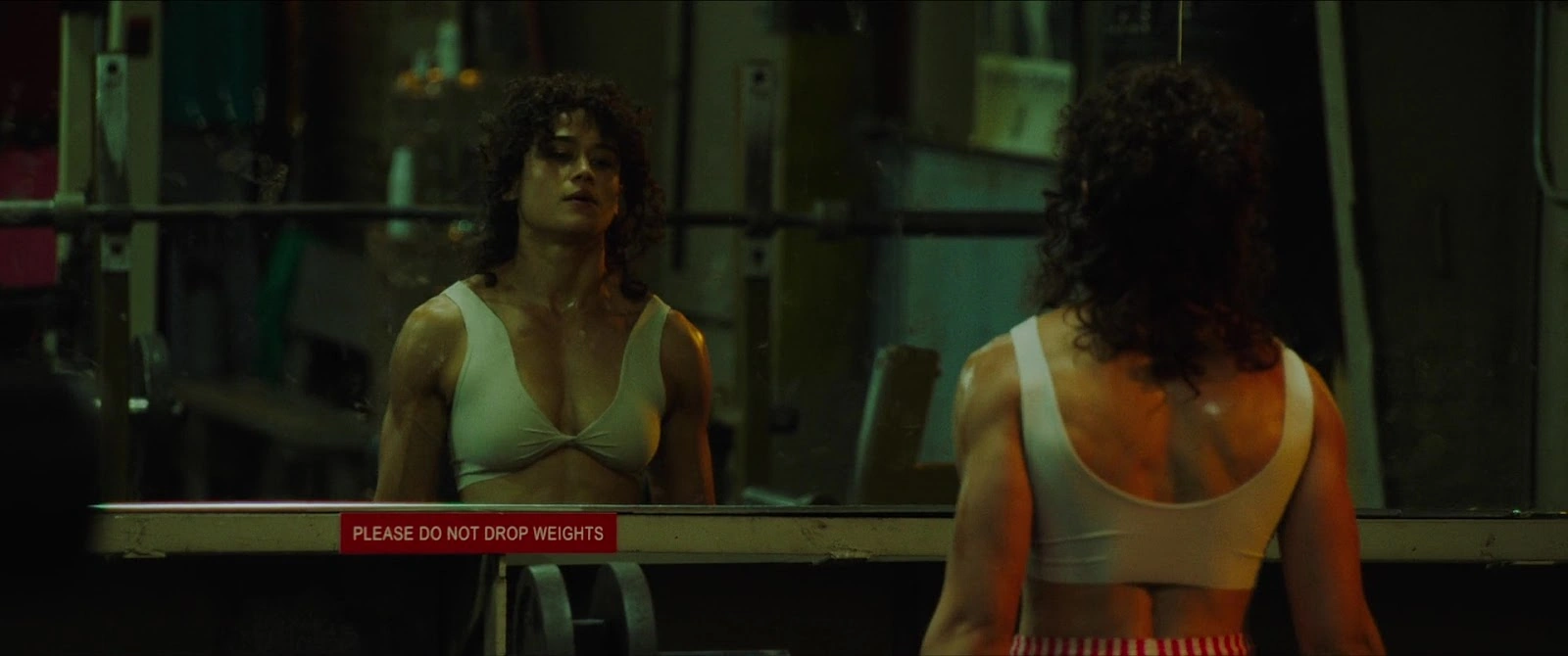 Love Lies Bleeding screenshot 1