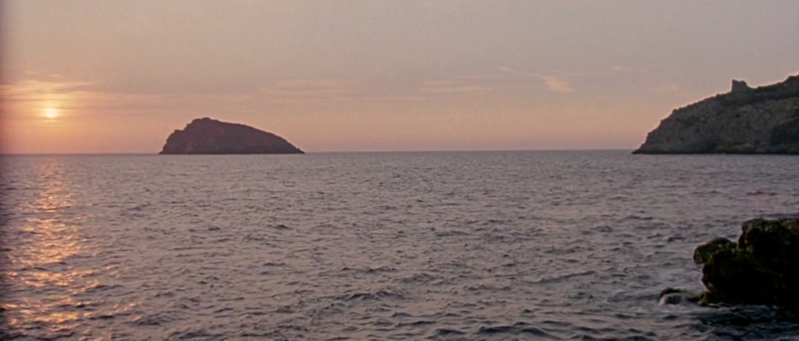 The Last House on the Beach screenshot 3