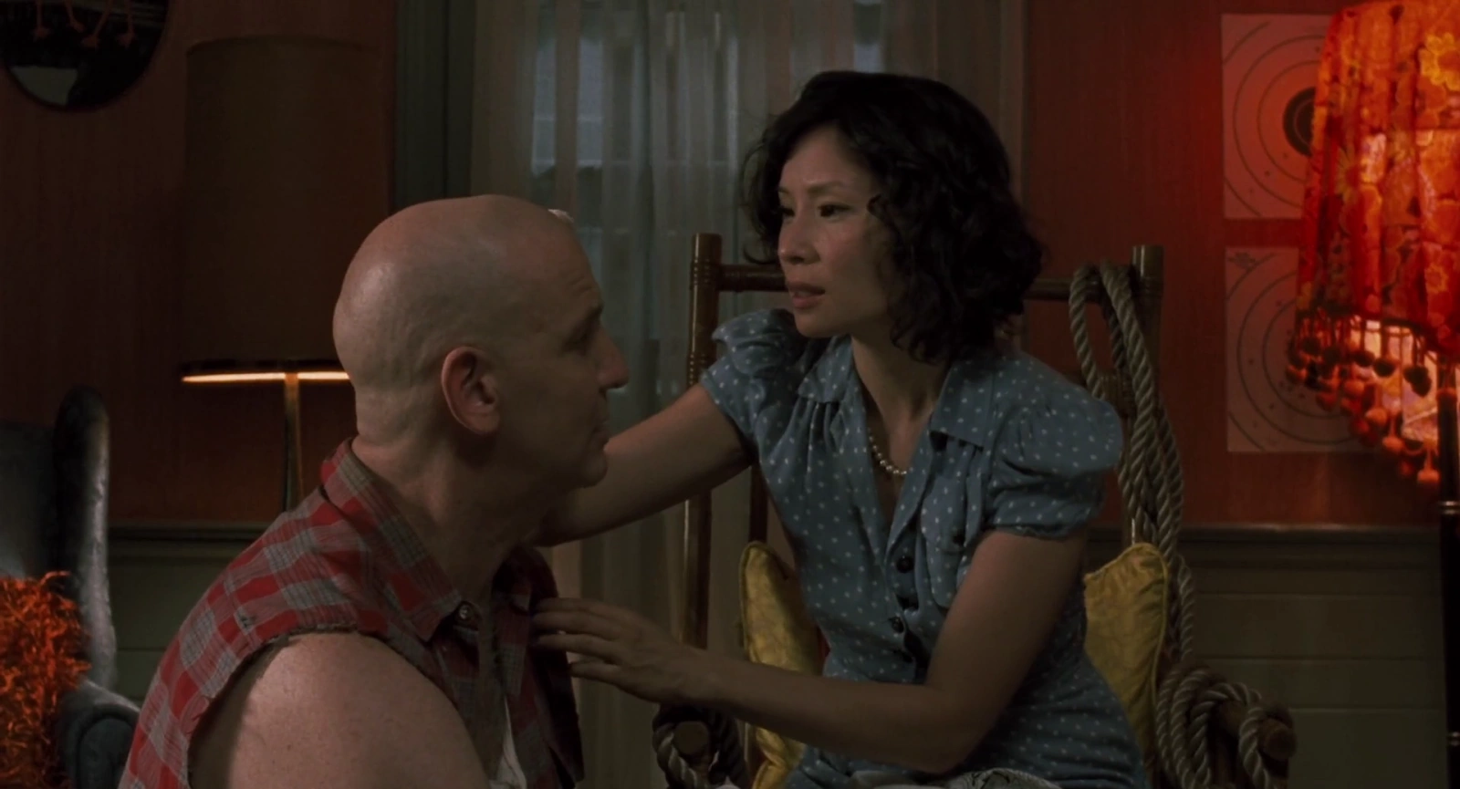 Watching the Detectives screenshot 2
