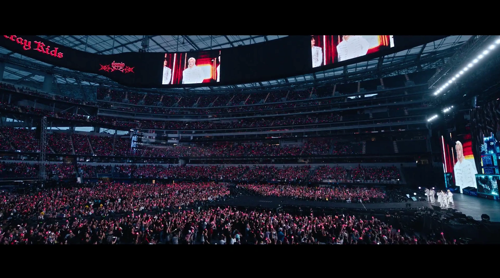 Stray Kids: The dominATE Experience screenshot 2