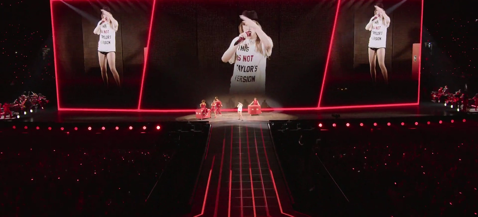 Taylor Swift | The Eras Tour | The Final Show screenshot 2