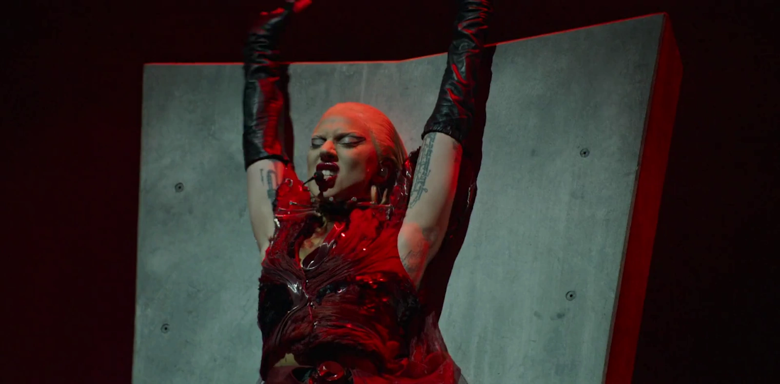 Gaga Chromatica Ball screenshot 4