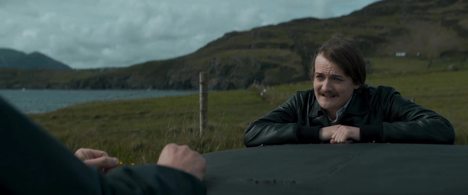 In the Land of Saints and Sinners screenshot 5
