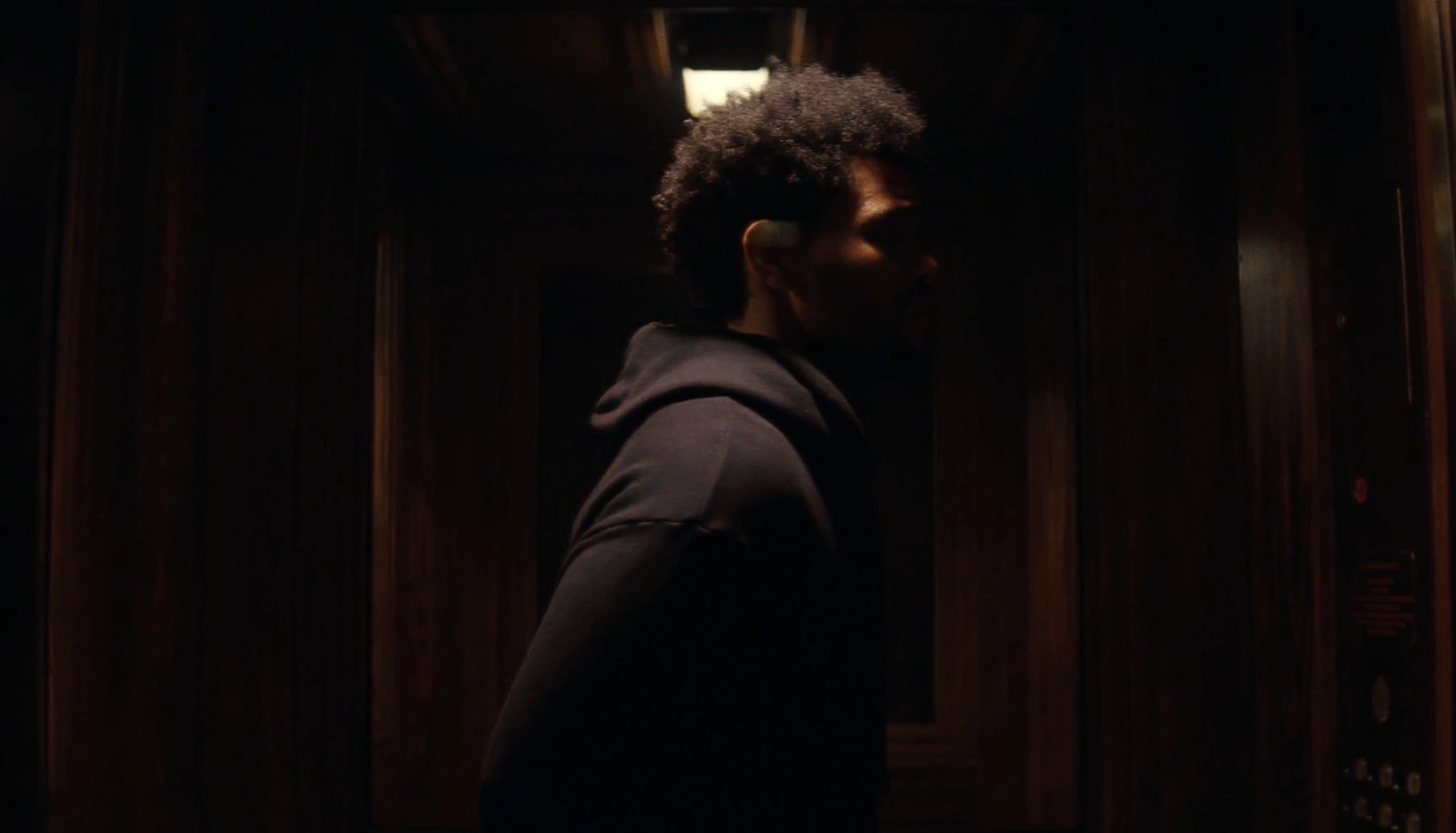 Hurry Up Tomorrow screenshot 1