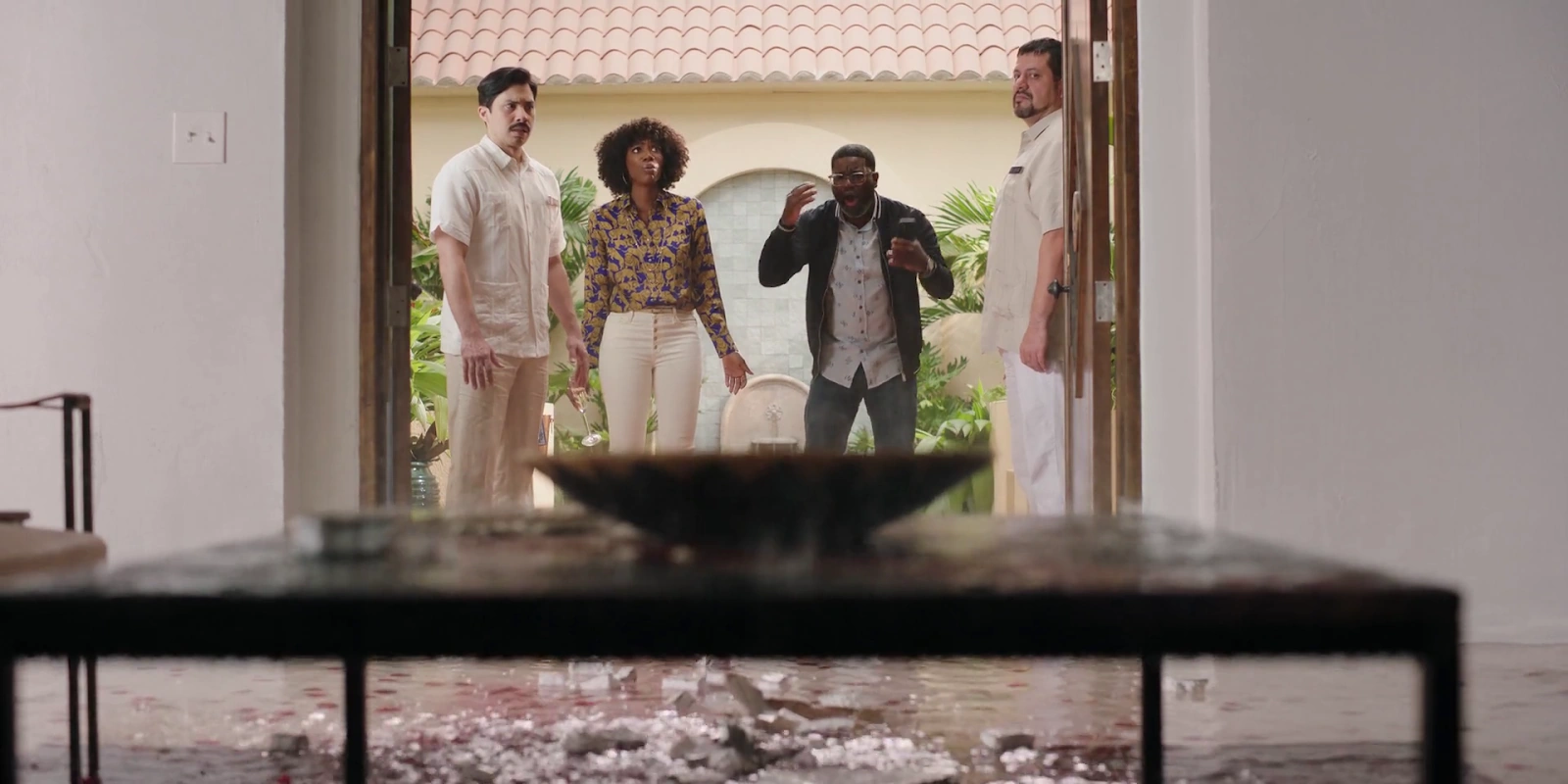 Vacation Friends screenshot 1