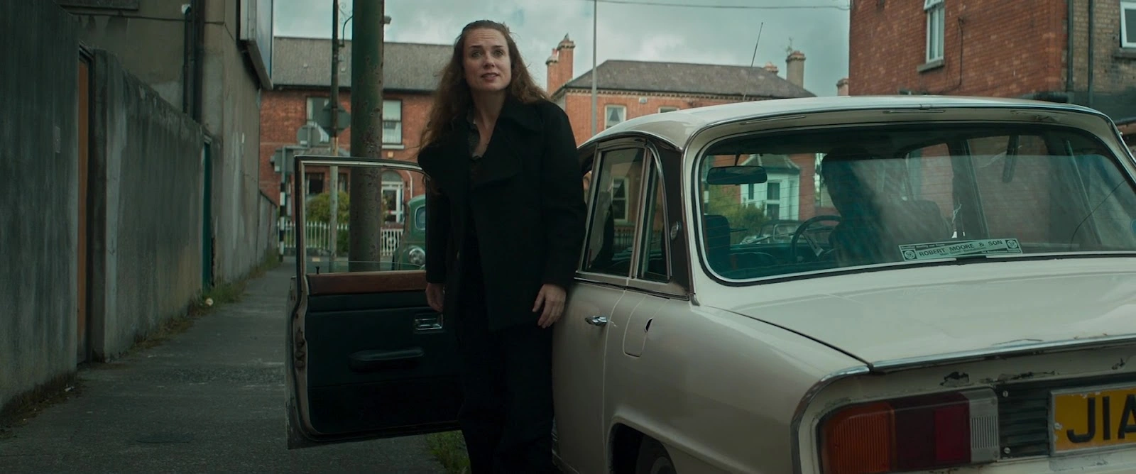 In the Land of Saints and Sinners screenshot 1