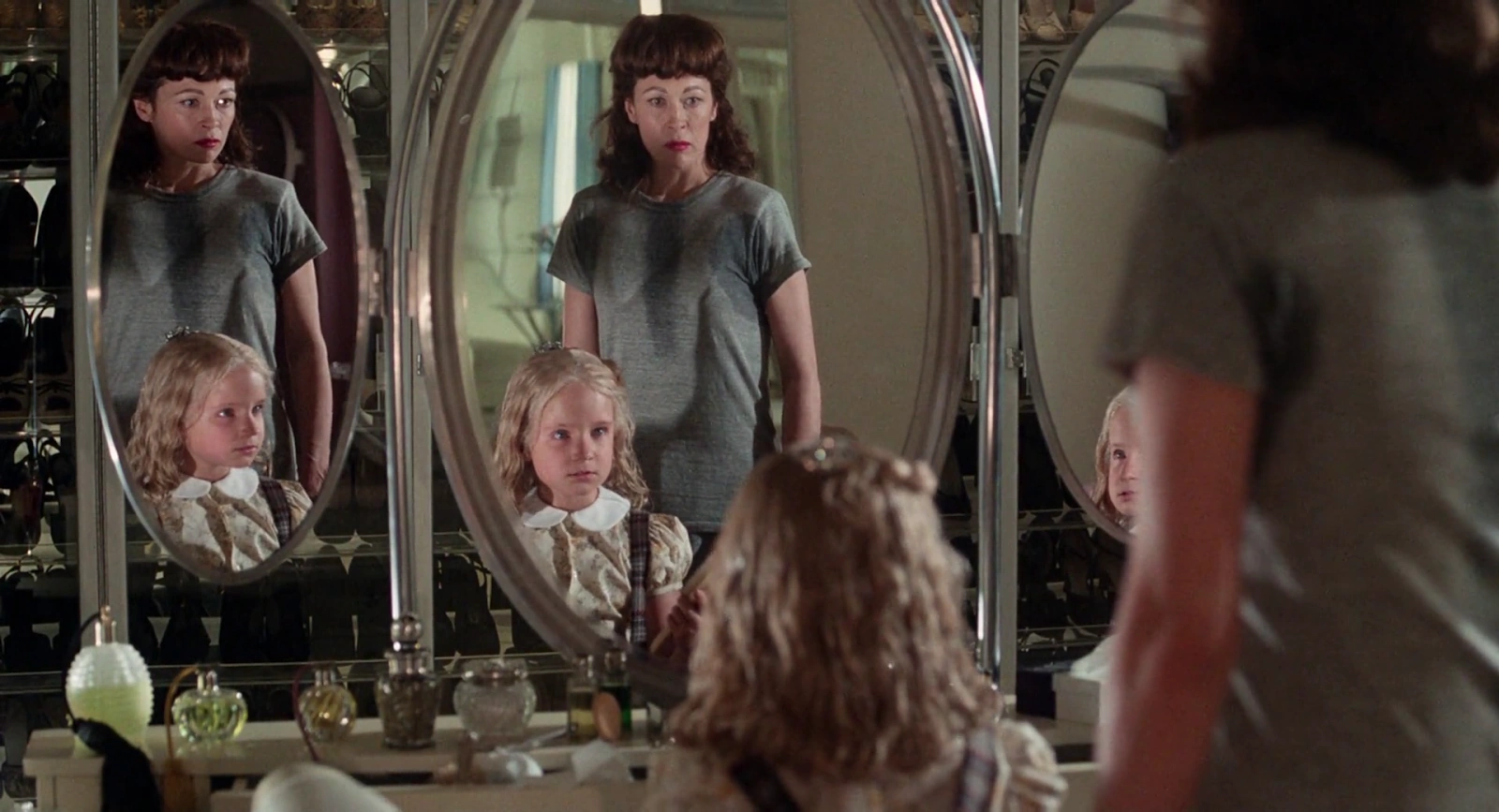 Mommie Dearest screenshot 2