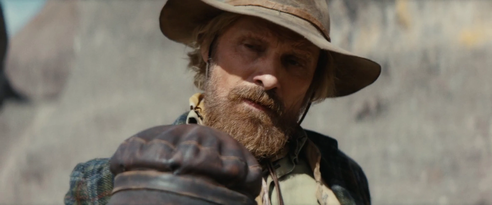 The Dead Don't Hurt screenshot 5