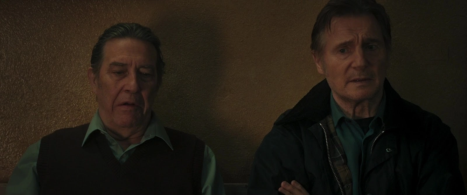 In the Land of Saints and Sinners screenshot 4