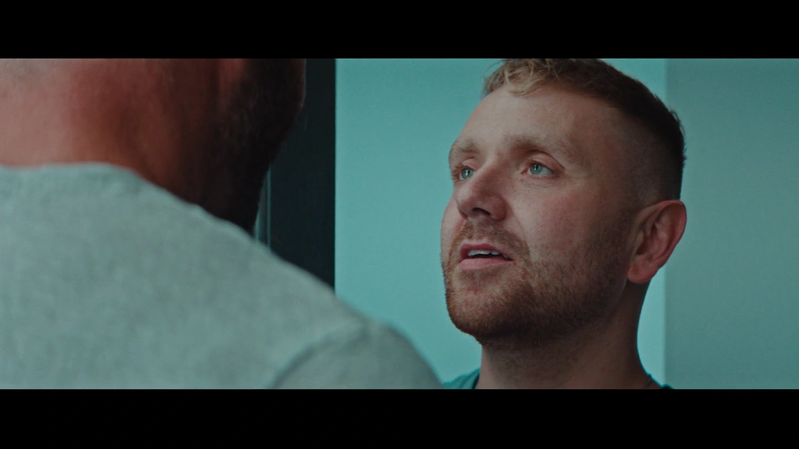 Departures screenshot 2