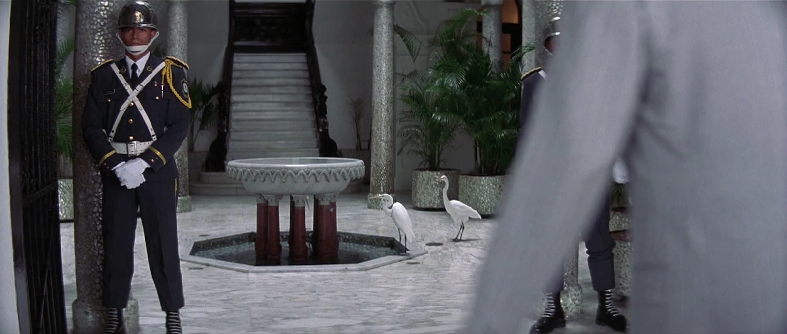 The Tailor of Panama screenshot 1