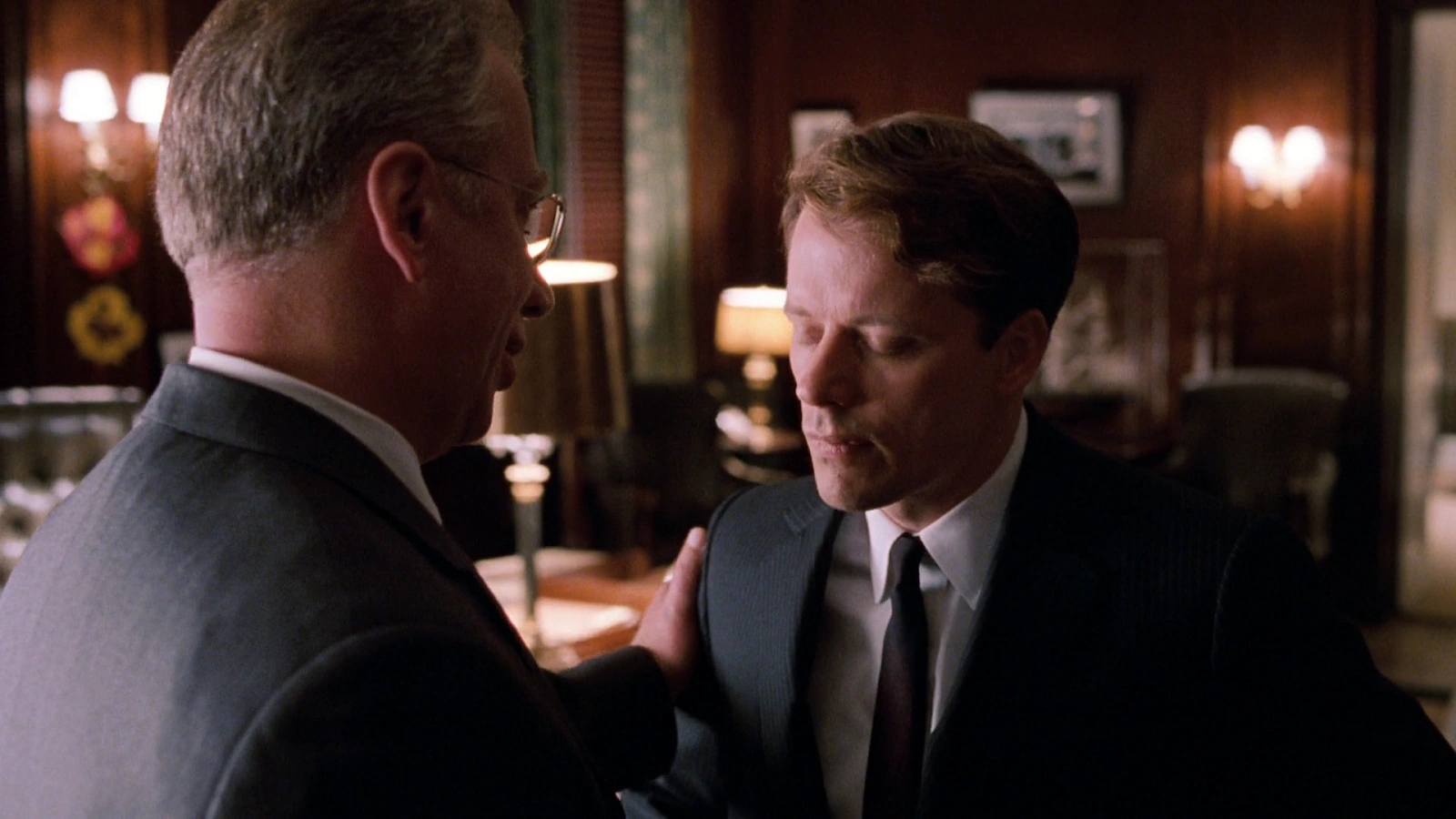 Thirteen Days screenshot 3