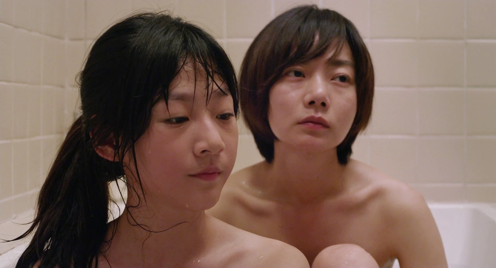 A Girl at My Door screenshot 5