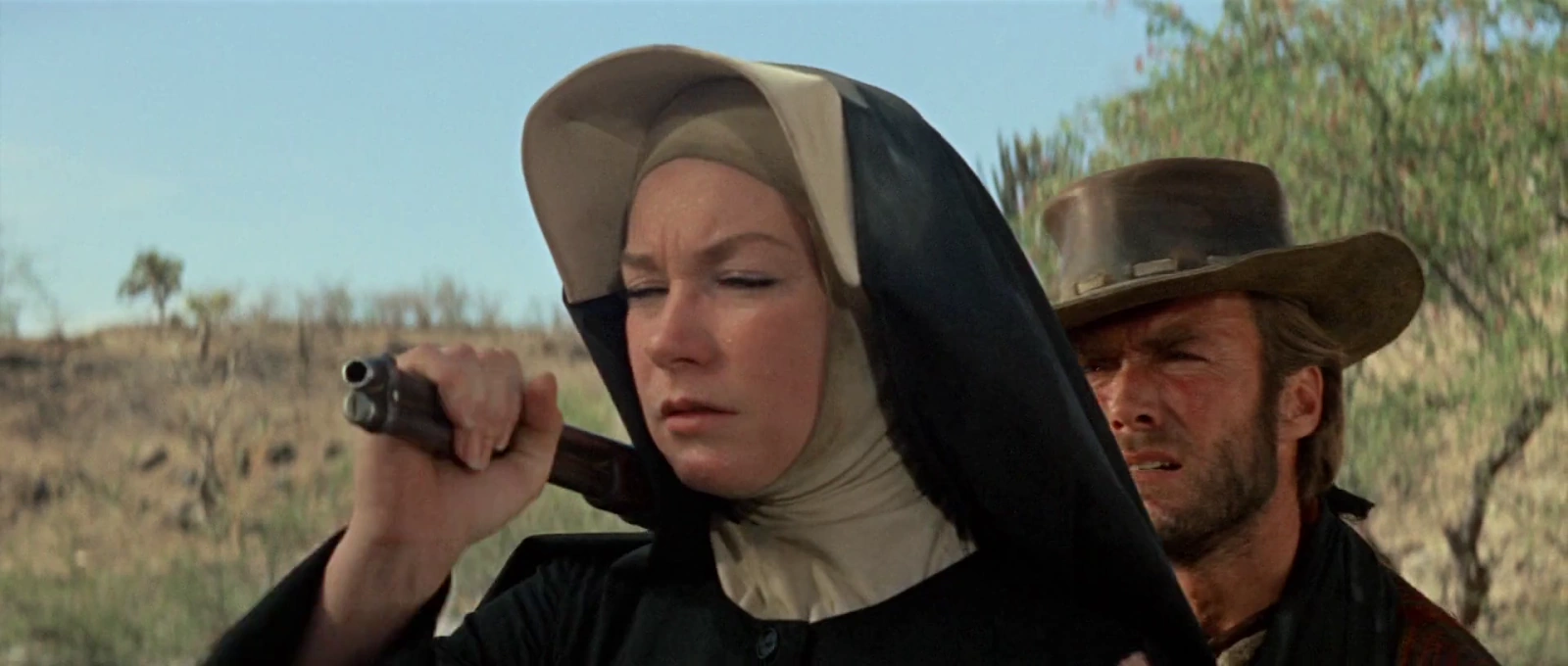 Two Mules for Sister Sara screenshot 1