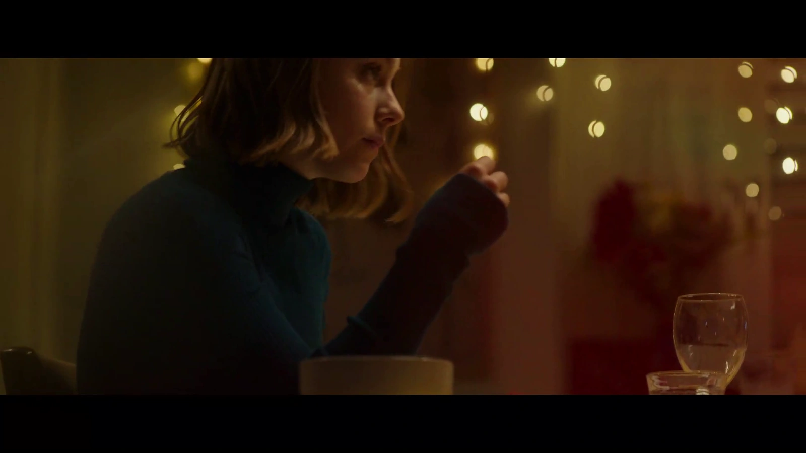 Through My Window 3: Looking at You screenshot 2