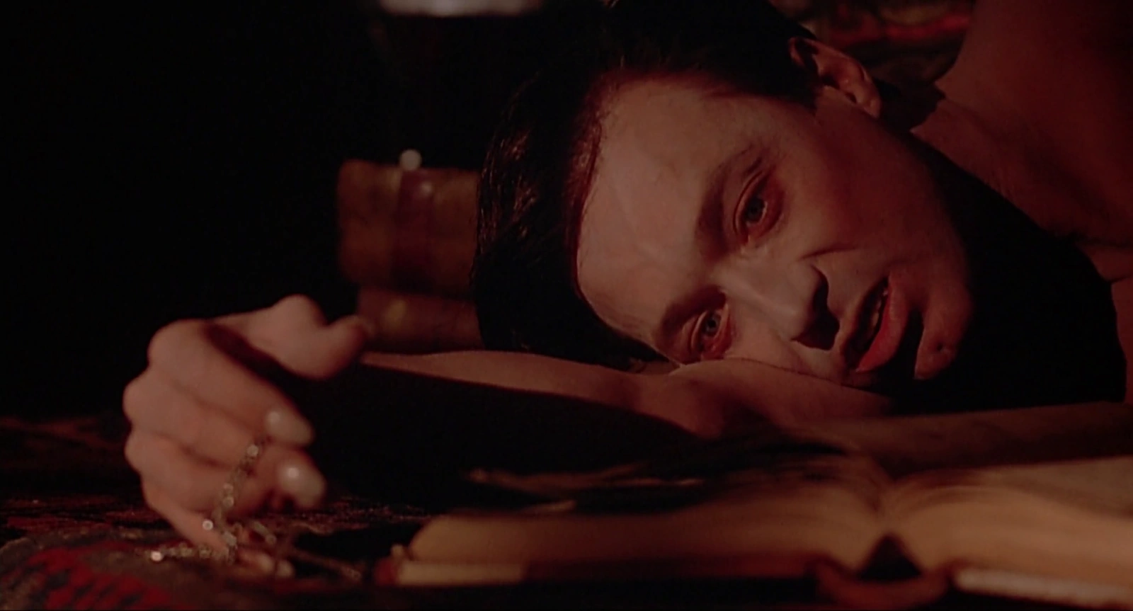 Embrace of the Vampire screenshot 1