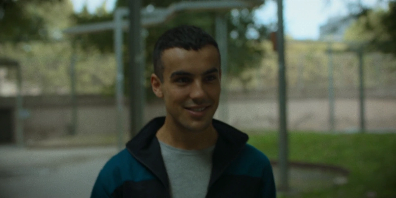 Caged Wings screenshot 1