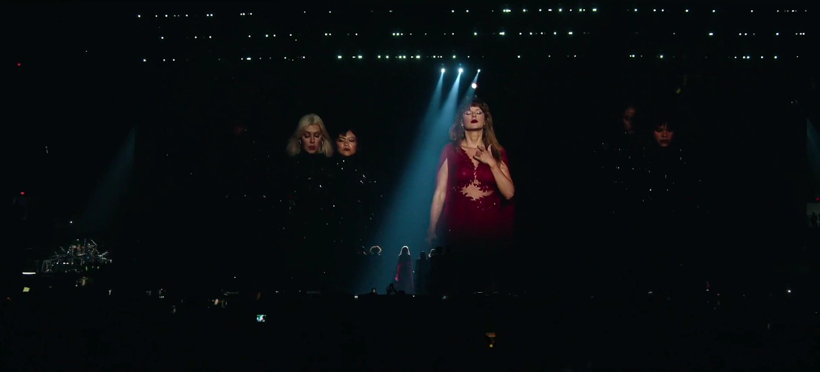 Taylor Swift | The Eras Tour | The Final Show screenshot 5