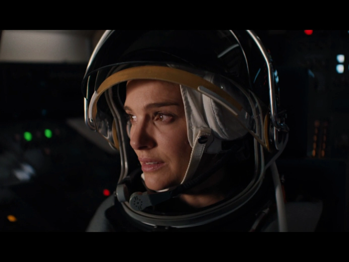 Lucy in the Sky screenshot 2