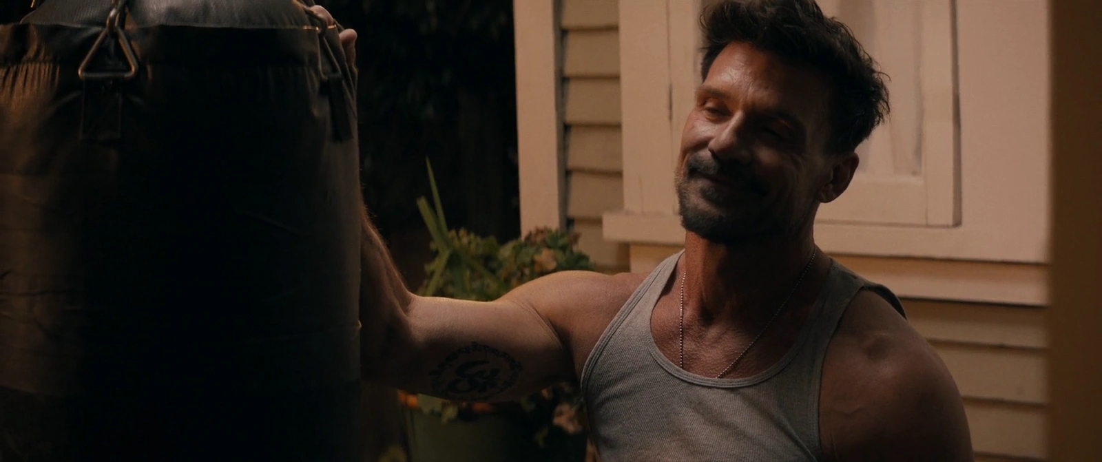 Lights Out screenshot 1
