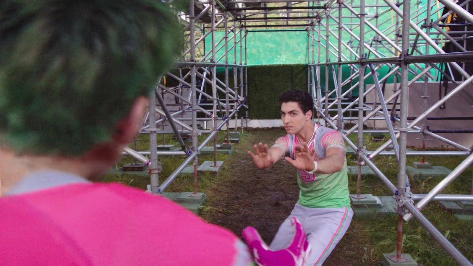 Z-O-M-B-I-E-S screenshot 2