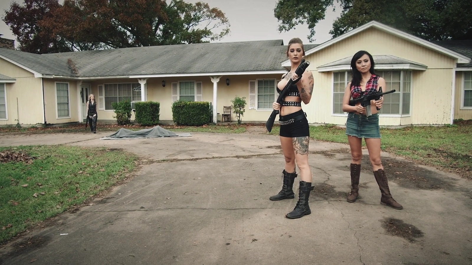 Girls Guns and Blood screenshot 3