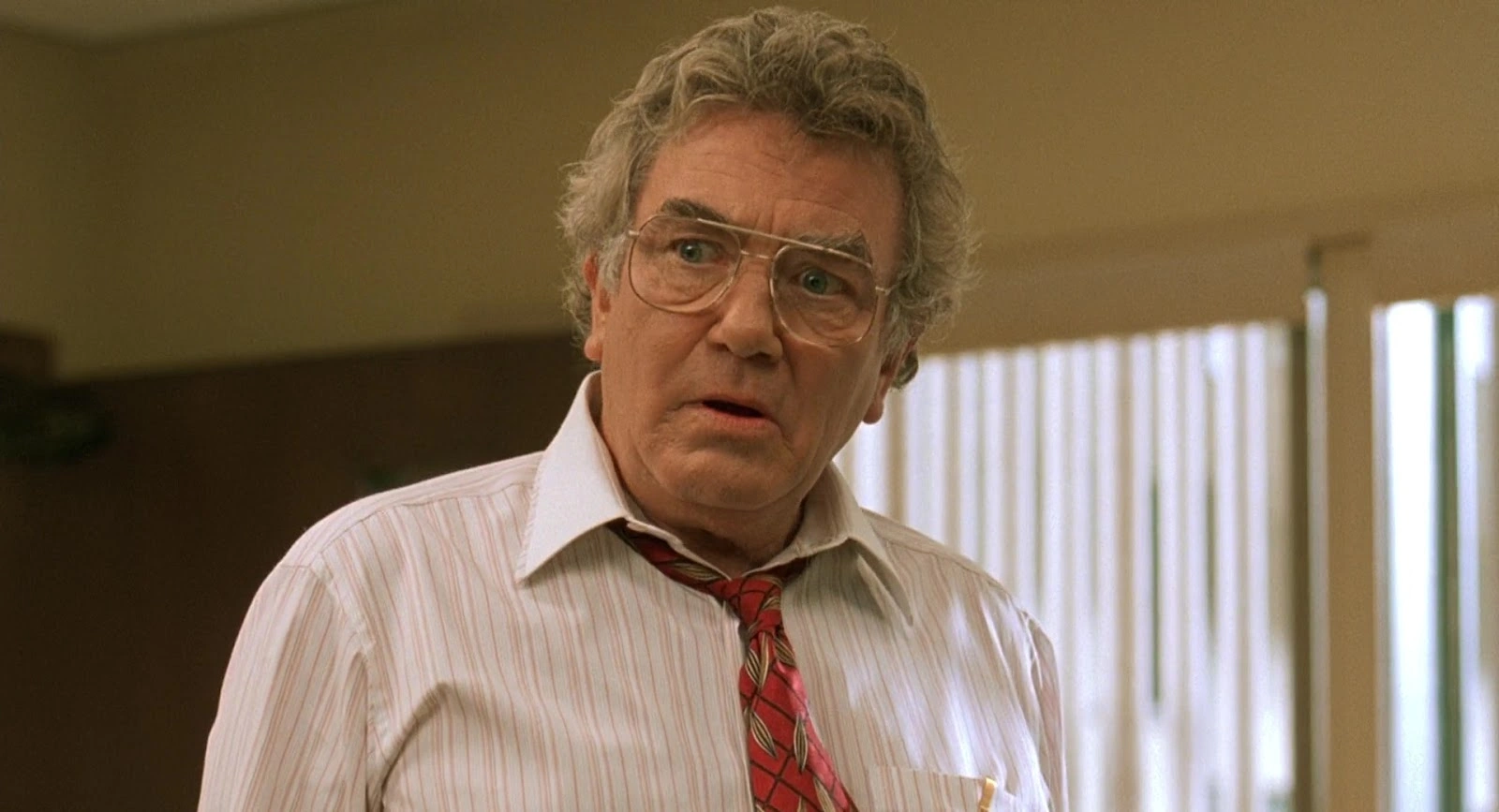 Erin Brockovich screenshot 5